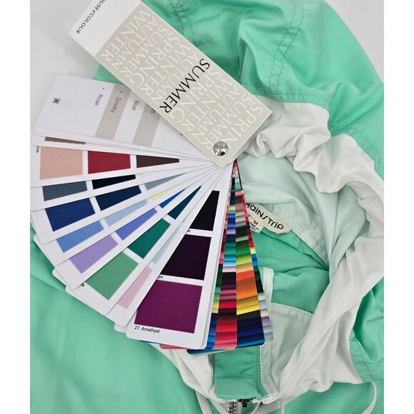 Main Strip Mint & White Half-Zip Windbreaker | Size M - Picture 5 of 6